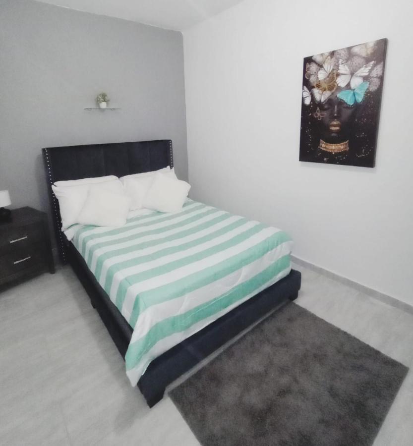 Urban Lodgings Two @ Roosevelt 457 San Juan Esterno foto
