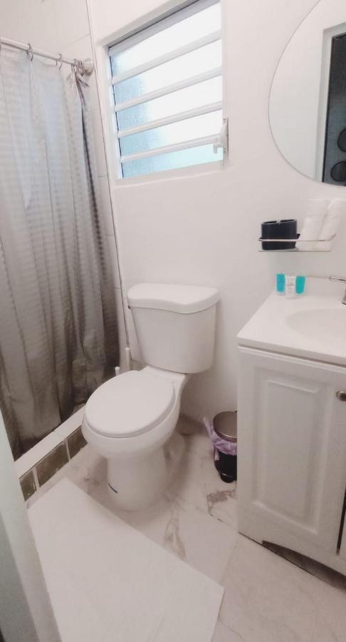 Urban Lodgings Two @ Roosevelt 457 San Juan Esterno foto